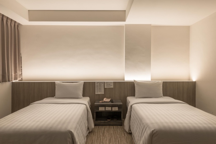 Standard Twin room