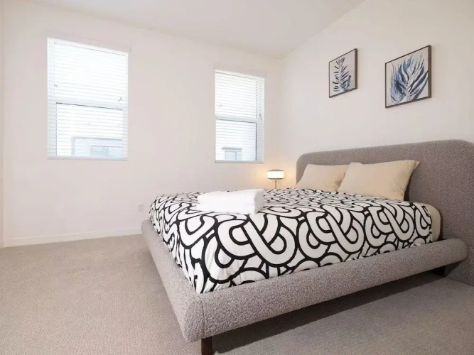 Modern Designer Stay Bright Chic Spacious