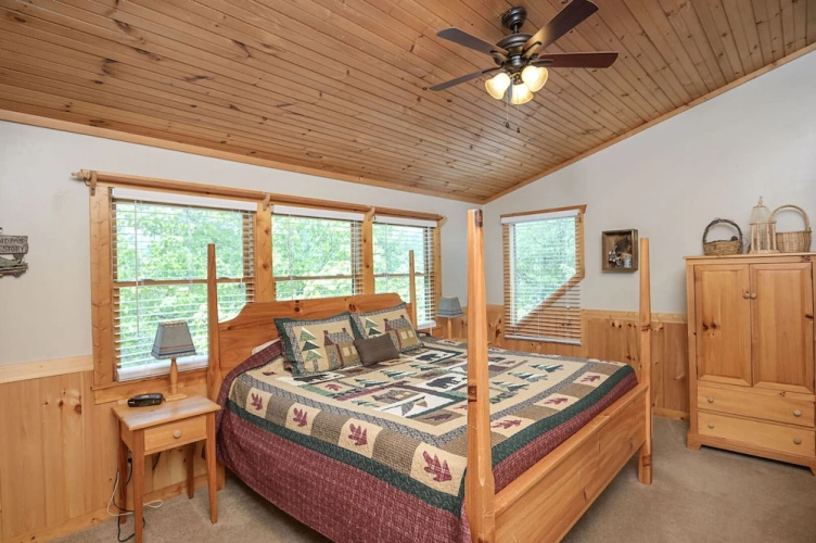 Best of Both Worlds by Eagles Ridge Resort