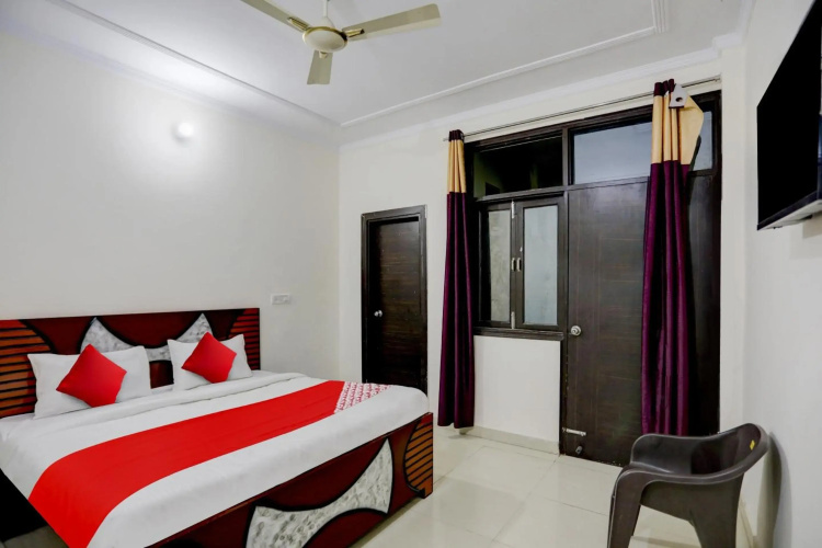 OYO Flagship 80632 Relax Inn