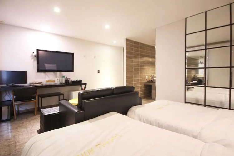 Premium Twin room