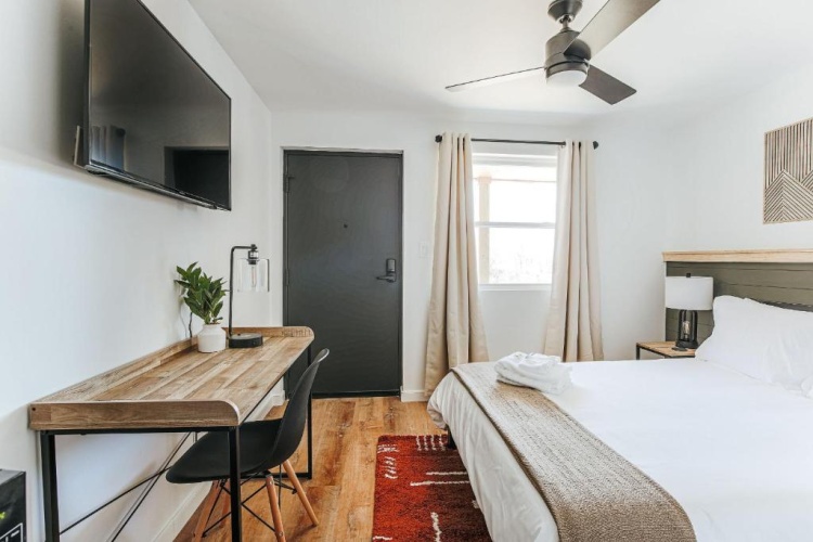 Deluxe Double room