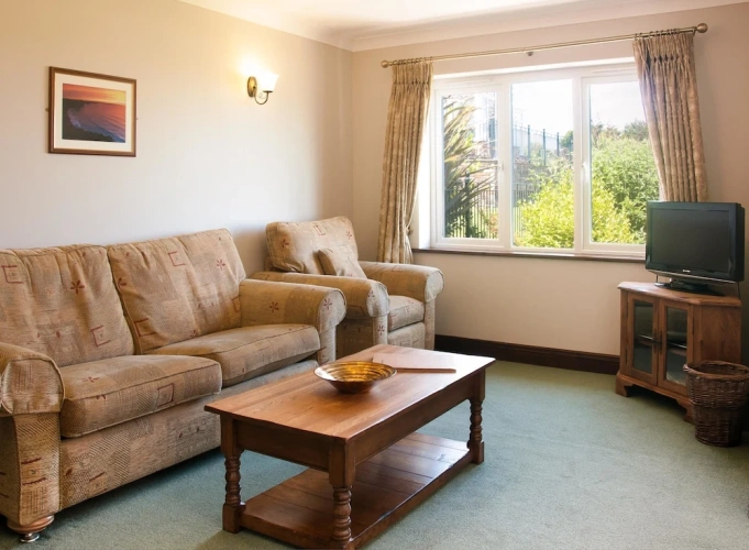 2 Bedrooms Apartment