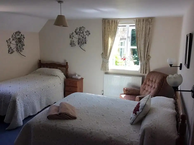 Whiteshoots Cottage