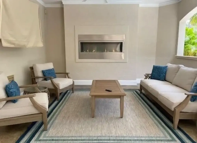 4 Bedrooms Cottage