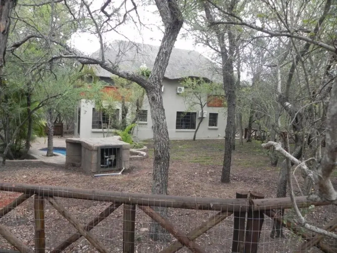 3 Bedrooms Cottage