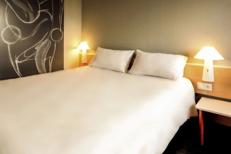 Ibis Chevilly Larue