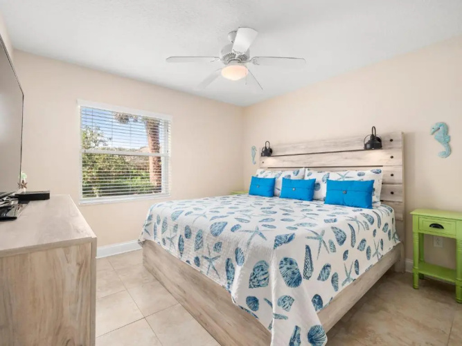 Complete SeaRenity, 4 BRs, Private Pool, Walk to Beach, Sleeps 8