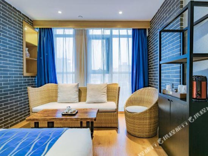 Classic Double Suite