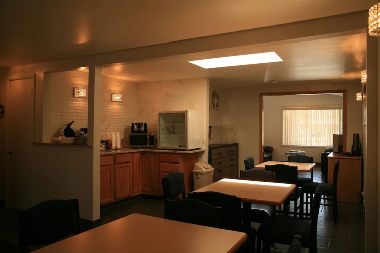 Black Canyon Motel