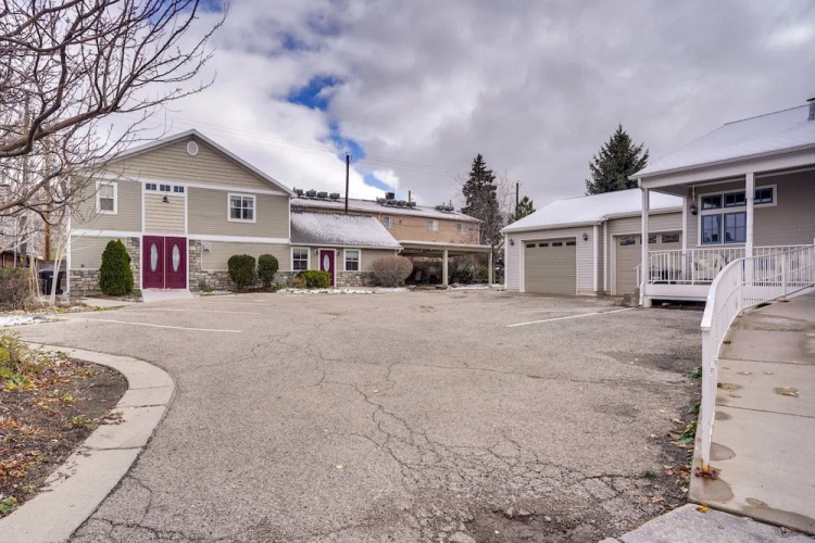 Studio w/ Fireplace: Walk to Downtown Cedar City!
