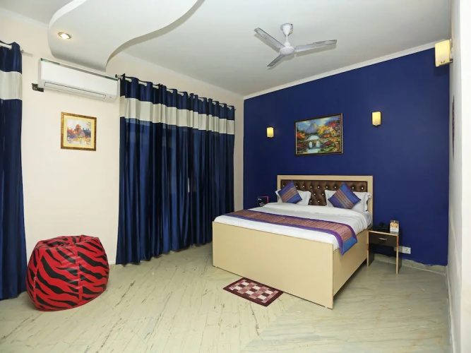 OYO 8438 DSR Residency