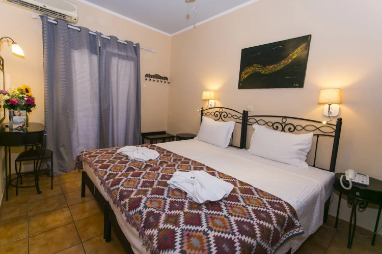 Paradise Hotel