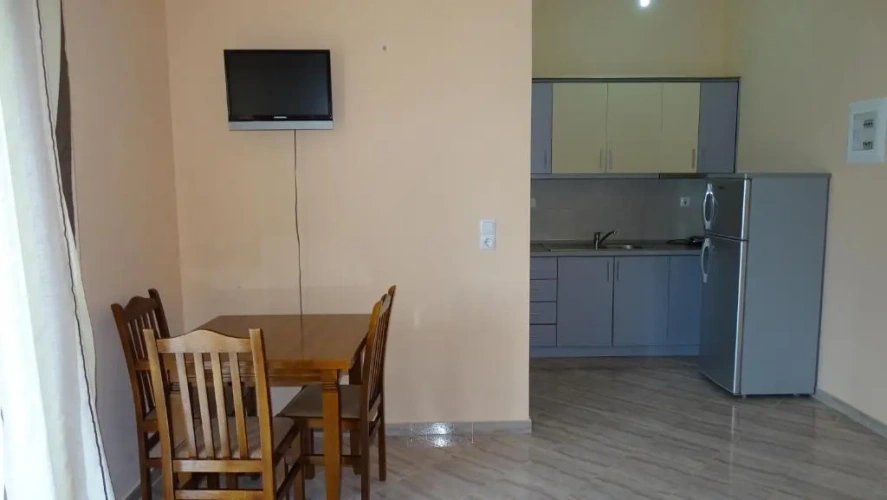 Deluxe Studio