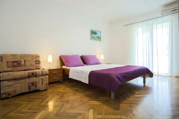 Apartments Bago