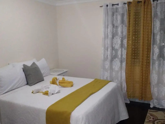 2bed apt with 24hr Security*