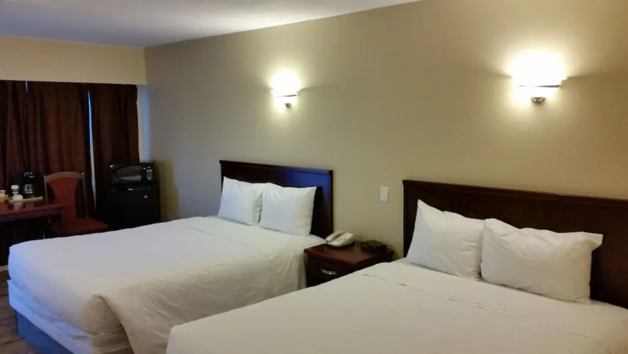 Comox Valley Inn & Suites