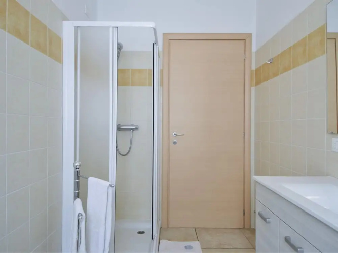 Apartment at Lago di Como Near Dervio Beach