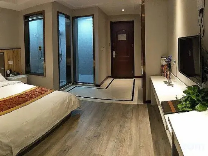 Danyang Donghua Express Hotel