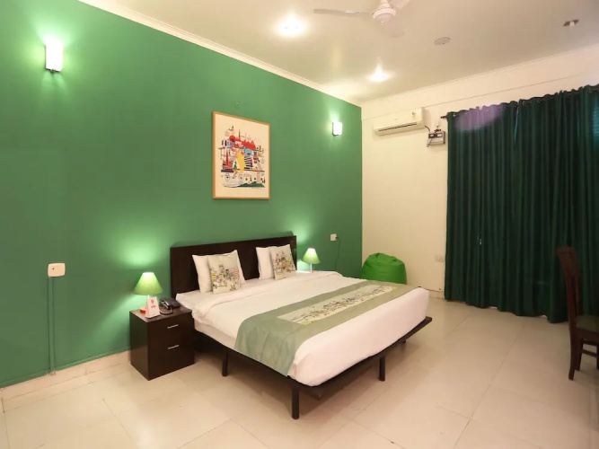 OYO Flagship Noida Expressway NSEZ