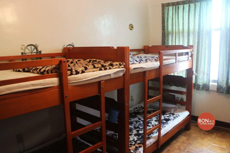 Bon Voyage Hostel