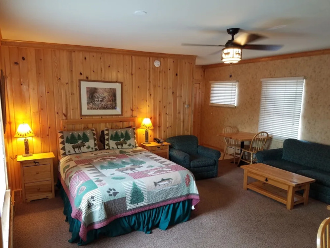 The Willard Munger Inn