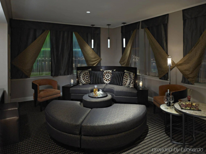 Hu. Hotel