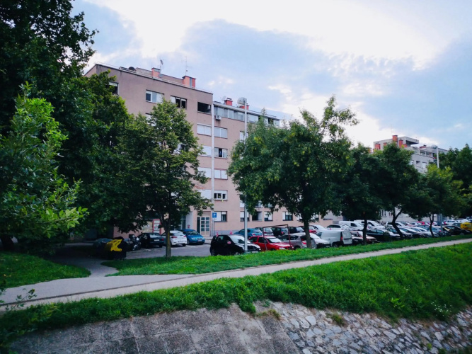 West vibes apartment