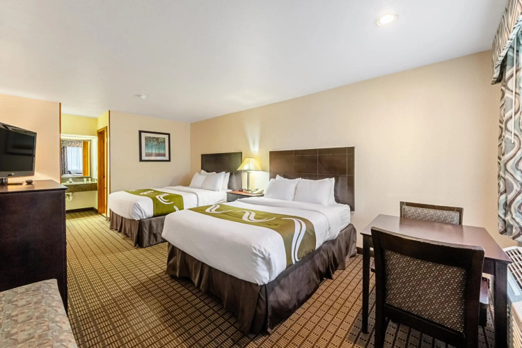 Quality Inn Three Rivers