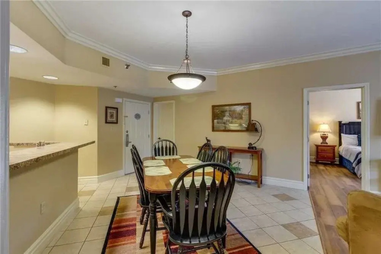 Baskins Creek 404 - 2 Br condo by RedAwning