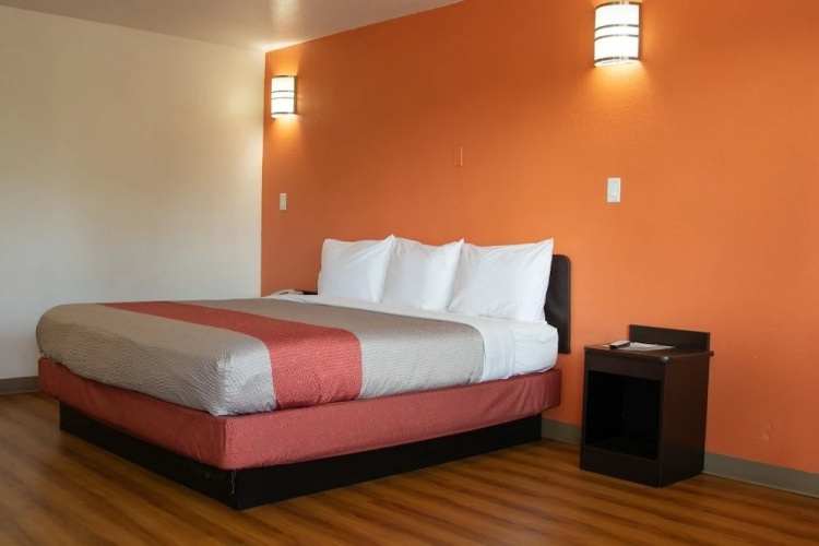 Motel 6 Brinkley