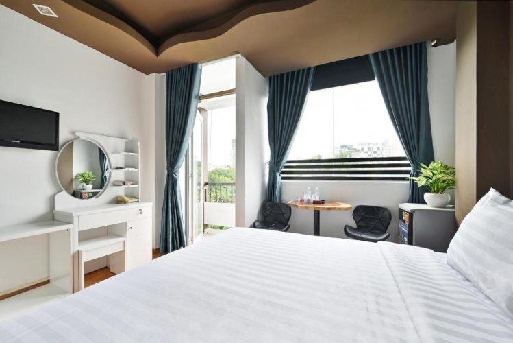 Executive Double room with balcony and with park view