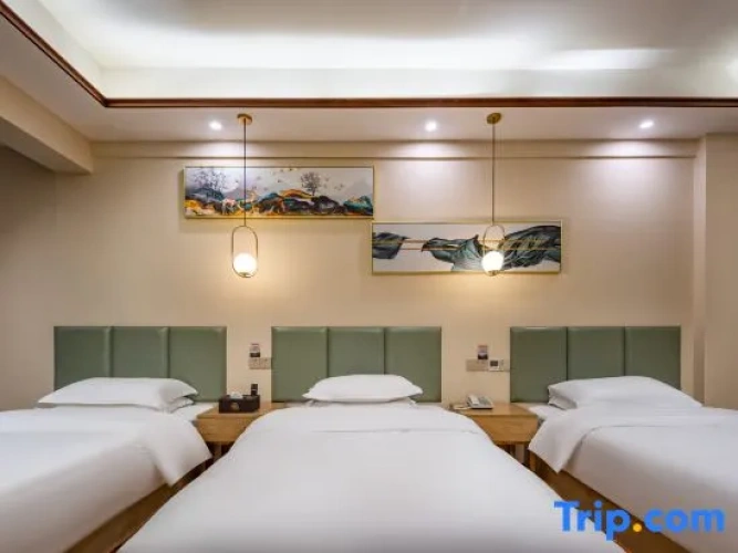 Economy Triple room