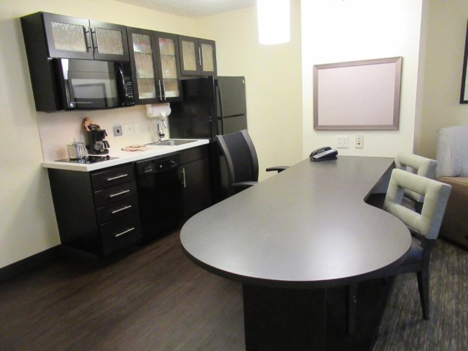 1 Bedroom Suite