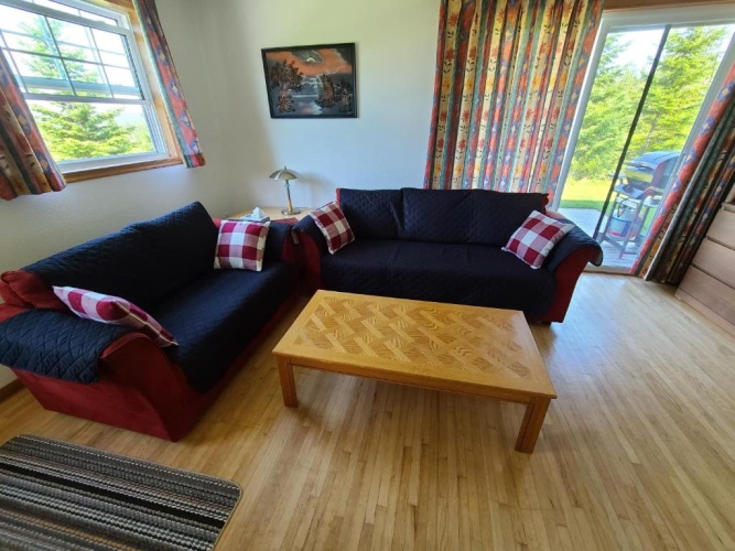 2 Bedrooms Bungalow