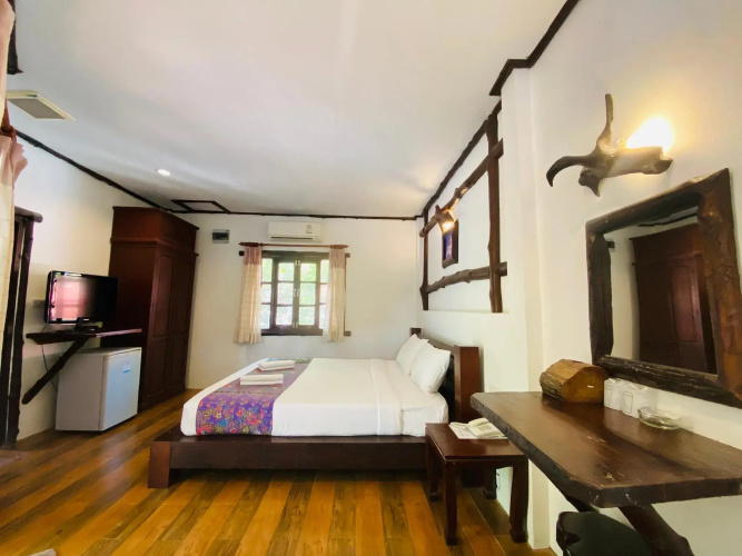 Alongkot Beach Resort Khanom