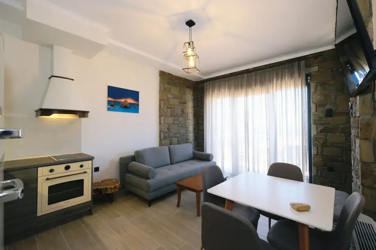 Amari stone apartments