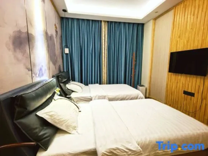 6 Bedrooms Suite