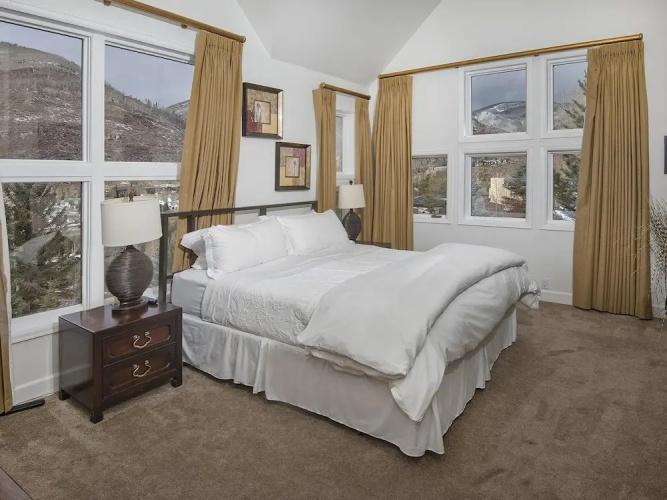 Vermont Road Chalet