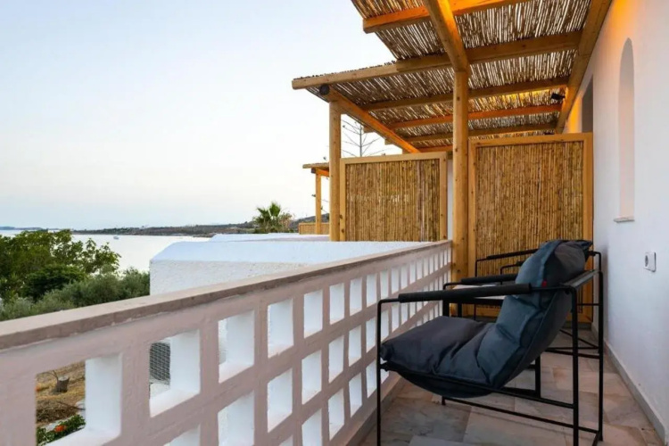 Omilos Beachfront House