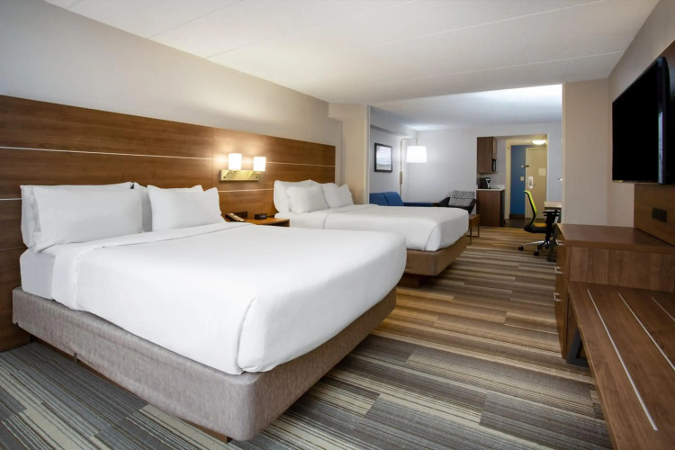 Holiday Inn Express & Suites Fort Wayne by IHG