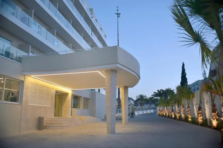 Sandra Hotel Apts