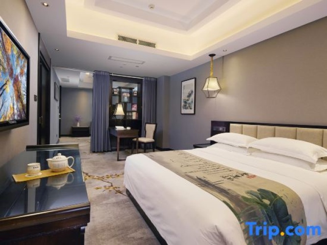 Deluxe Double Suite