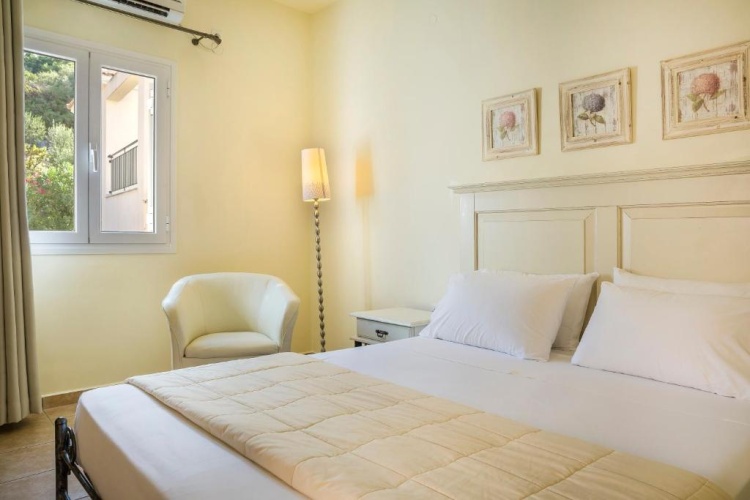 1 Bedroom Classic Suite with sea view