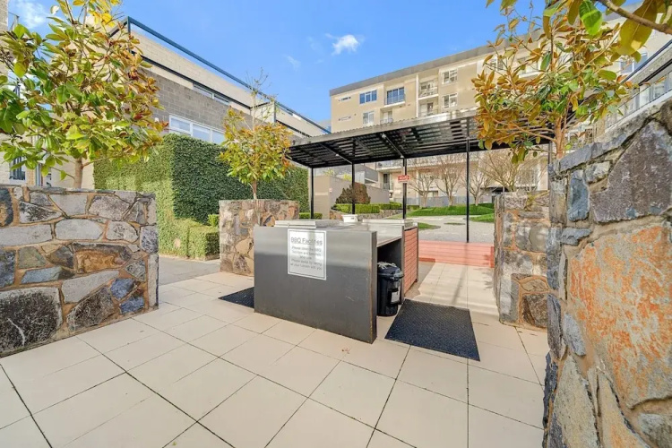 Stylish 1-bed Flat With Pool, BBQ & Sauna Access