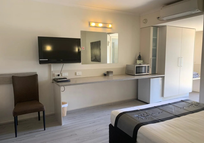 Sandors Motor Inn