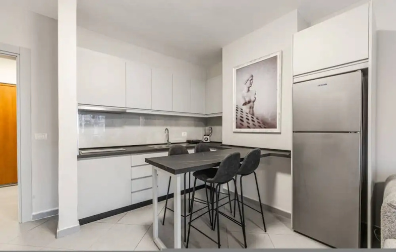 Seaview Apartment in the Heart of Saranda