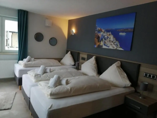 Standard Triple room