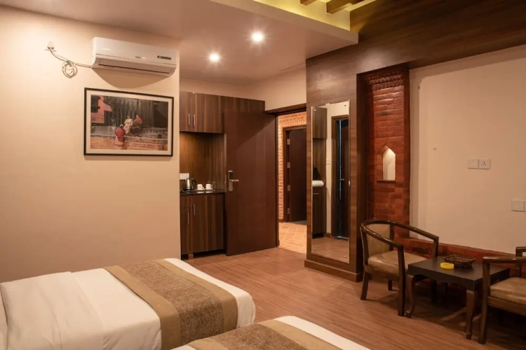 Deluxe Twin room with balcony and with city view