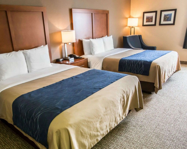 Comfort Inn Crystal Lake - Algonquin